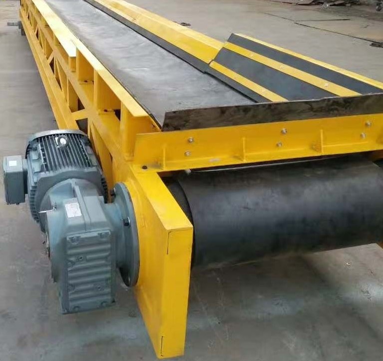 皮廣西帶式輸送機(jī).jpg